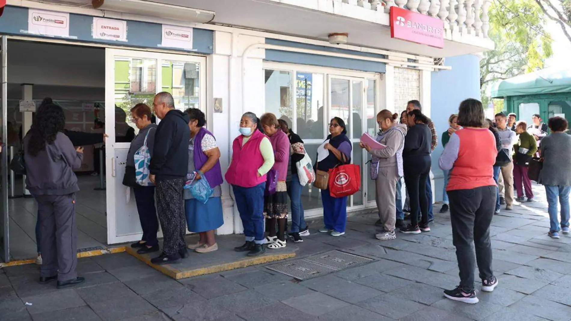 La Tesorería Municipal del ayuntamiento de Puebla anunció la suspensión de los trámites en las oficinas para el pago de predial y limpia